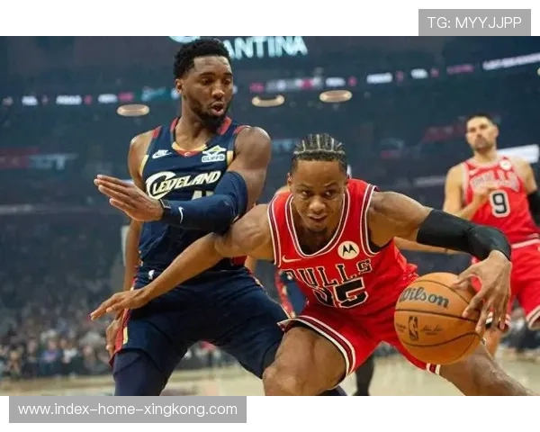 亨特29分暴扣封缝骑士胜局!米切尔都看呆了 亨特29分暴扣封缝骑士胜局!米切尔都看呆了