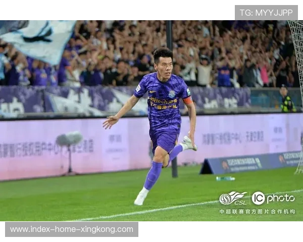 老将关键时刻挺身而出，凭经验帮助球队取胜