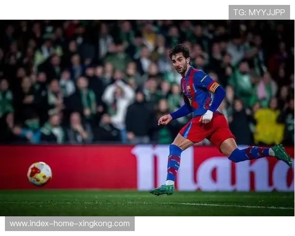 费兰托雷斯反越位进球，巴萨锋线再现利器